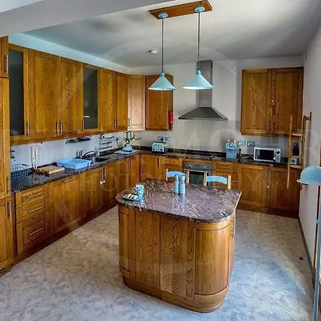 Chambray Harbor Breeze Holiday home