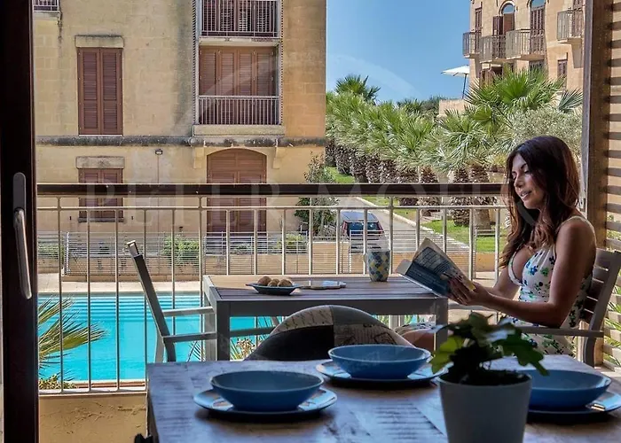 Chambray Harbor Breeze Għajnsielem